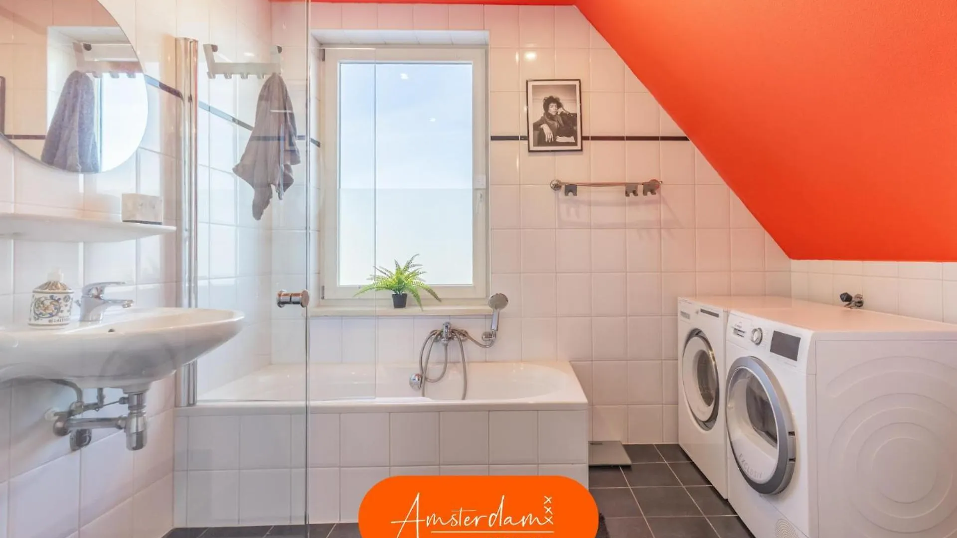 Amsterdam Group Stay - Jacuzzi, Sauna & Cinema Zwanenburg Nederland
