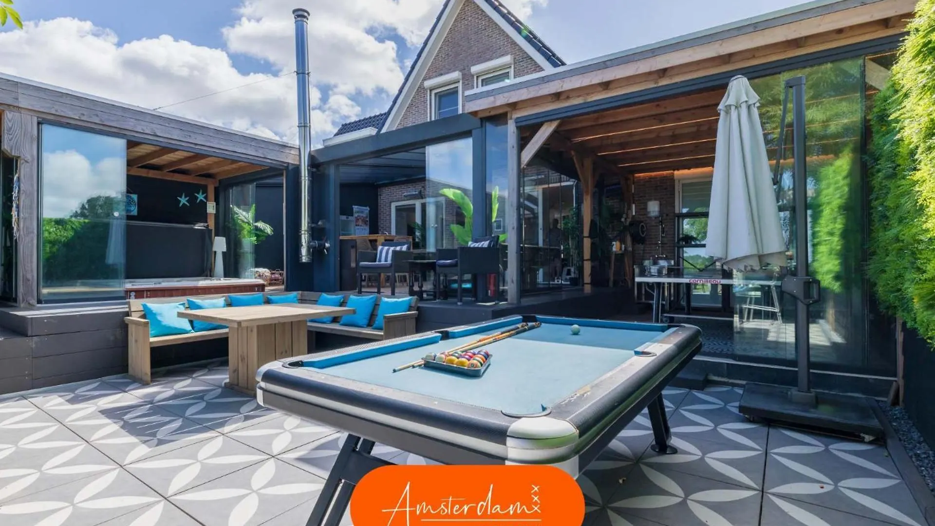 Amsterdam Group Stay - Jacuzzi, Sauna & Cinema Zwanenburg Vakantiehuis